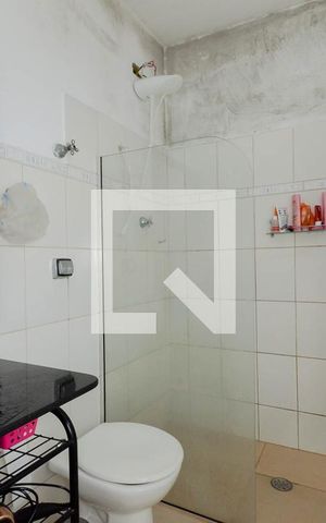 Casa à venda com 250m², 6 quartos e 2 vagasBanheiro do Quarto 5