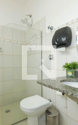 Casa à venda com 250m², 6 quartos e 2 vagasBanheiro do Quarto 6