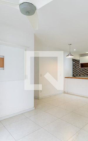 Apartamento à venda com 69m², 3 quartos e 1 vaga Apartamento à venda com 69m², 3 quartos e 1 vagaSala