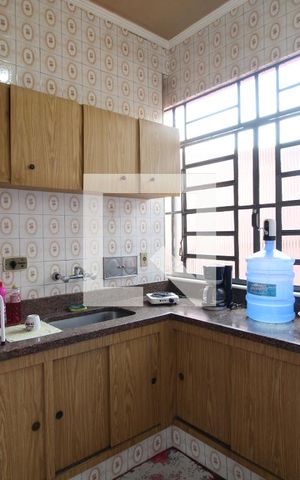 Casa para alugar com 255m², 3 quartos e 2 vagasCozinha