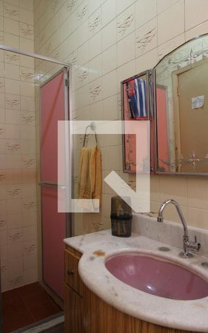 Casa para alugar com 255m², 3 quartos e 2 vagasBanheiro Social 1