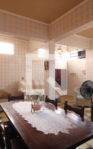 Casa para alugar com 255m², 3 quartos e 2 vagasCopa