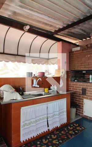 Casa para alugar com 255m², 3 quartos e 2 vagasChurrasqueira