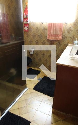 Casa para alugar com 255m², 3 quartos e 2 vagasBanheiro Social 2