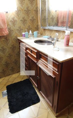 Casa para alugar com 255m², 3 quartos e 2 vagasBanheiro Social 2