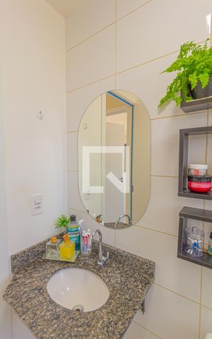 Apartamento à venda com 45m², 2 quartos e 1 vaga Apartamento à venda com 45m², 2 quartos e 1 vagaBanheiro