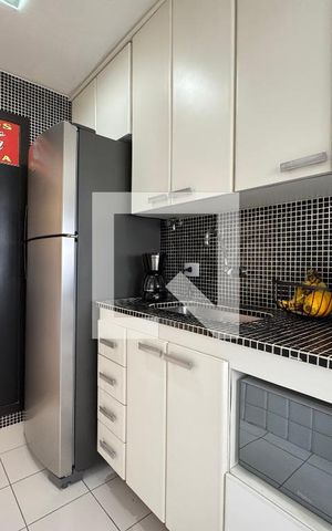 Apartamento à venda com 85m², 2 quartos e 1 vaga Apartamento à venda com 85m², 2 quartos e 1 vagaCozinha e Área de Serviço