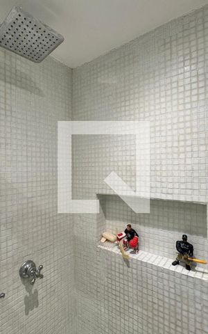 Apartamento à venda com 85m², 2 quartos e 1 vaga Apartamento à venda com 85m², 2 quartos e 1 vagaBanheiro Social
