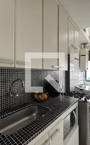 Apartamento à venda com 85m², 2 quartos e 1 vaga Apartamento à venda com 85m², 2 quartos e 1 vagaCozinha e Área de Serviço