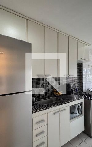 Apartamento à venda com 85m², 2 quartos e 1 vaga Apartamento à venda com 85m², 2 quartos e 1 vagaCozinha e Área de Serviço
