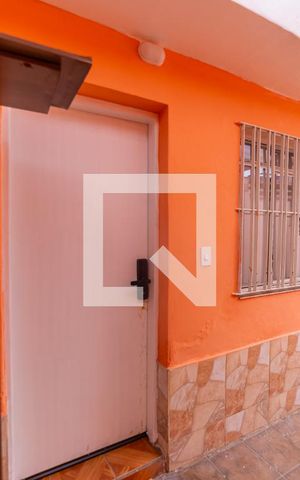 Casa à venda com 300m², 2 quartos e 3 vagas Casa à venda com 300m², 2 quartos e 3 vagasÁrea comum