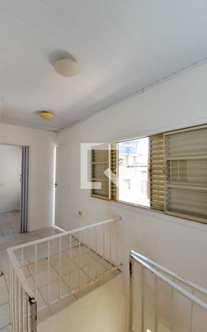 Casa para alugar com 250m², 3 quartos e 3 vagasCorredor 