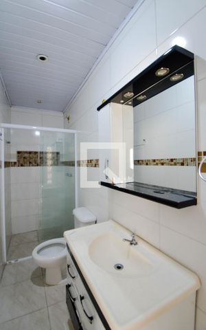 Casa para alugar com 250m², 3 quartos e 3 vagasBanheiro Social