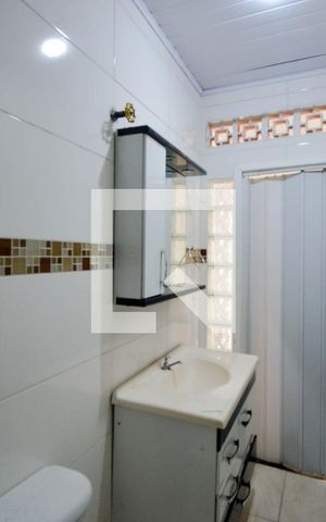 Casa para alugar com 250m², 3 quartos e 3 vagasBanheiro Social