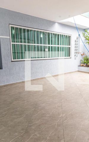 Casa à venda com 132m², 6 quartos e 2 vagas Casa à venda com 132m², 6 quartos e 2 vagasGaragem