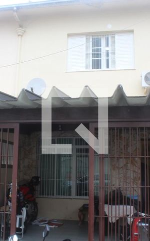 Casa à venda com 190m², 3 quartos e 2 vagasFachada