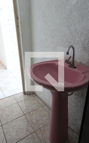Casa para alugar com 40m², 1 quarto e sem vagaBanheiro
