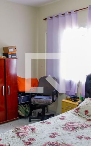 Casa à venda com 190m², 3 quartos e 2 vagas Casa à venda com 190m², 3 quartos e 2 vagasQuarto