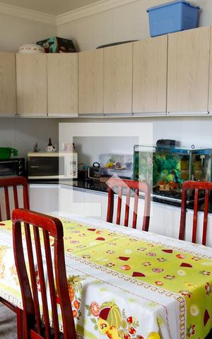 Casa à venda com 190m², 3 quartos e 2 vagas Casa à venda com 190m², 3 quartos e 2 vagasCozinha