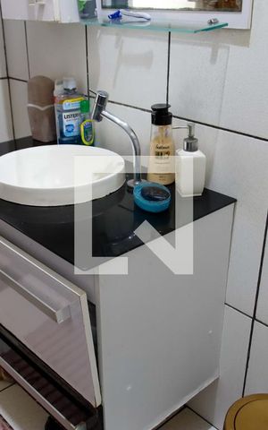 Casa à venda com 190m², 3 quartos e 2 vagas Casa à venda com 190m², 3 quartos e 2 vagasBanheiro