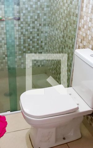 Casa à venda com 190m², 3 quartos e 2 vagas Casa à venda com 190m², 3 quartos e 2 vagasBanheiro 2