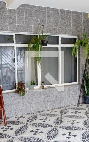 Casa à venda com 190m², 3 quartos e 2 vagas Casa à venda com 190m², 3 quartos e 2 vagasGaragem