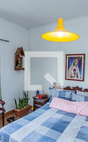 Casa à venda com 100m², 3 quartos e 2 vagas Casa à venda com 100m², 3 quartos e 2 vagasQuarto 1