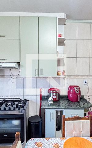 Casa à venda com 250m², 3 quartos e 2 vagas Casa à venda com 250m², 3 quartos e 2 vagasCozinha