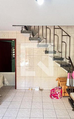 Casa à venda com 250m², 3 quartos e 2 vagas Casa à venda com 250m², 3 quartos e 2 vagasPorão - Area de Serviço
