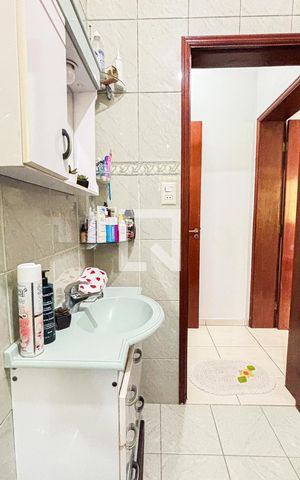 Casa à venda com 250m², 3 quartos e 2 vagas Casa à venda com 250m², 3 quartos e 2 vagasBanheiro