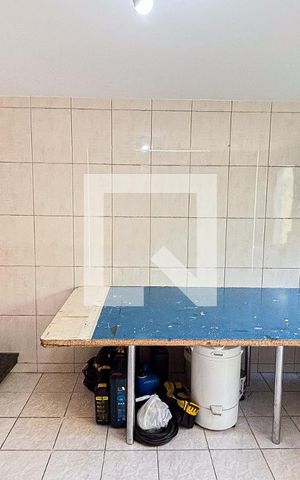 Casa à venda com 250m², 3 quartos e 2 vagas Casa à venda com 250m², 3 quartos e 2 vagasPorão - Area de Serviço