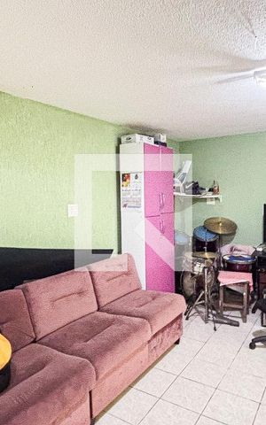 Casa à venda com 250m², 3 quartos e 2 vagas Casa à venda com 250m², 3 quartos e 2 vagasPorão