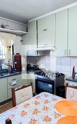 Casa à venda com 250m², 3 quartos e 2 vagas Casa à venda com 250m², 3 quartos e 2 vagasCozinha