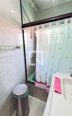 Casa à venda com 250m², 3 quartos e 2 vagas Casa à venda com 250m², 3 quartos e 2 vagasBanheiro da Suíte 1