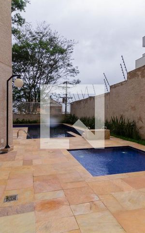 Apartamento à venda com 37m², 2 quartos e sem vaga Apartamento à venda com 37m², 2 quartos e sem vagaÁrea comum - Piscina