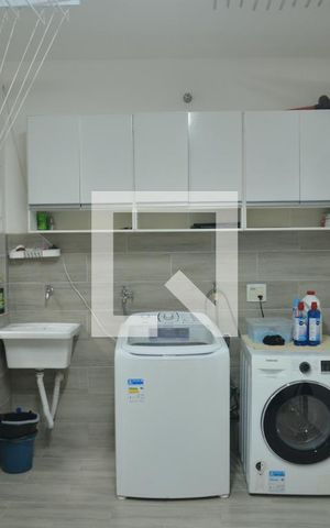 Casa à venda com 215m², 4 quartos e 2 vagasÁrea de Serviço