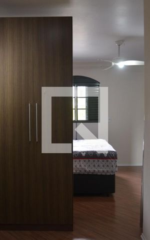 Casa à venda com 215m², 4 quartos e 2 vagasQuarto Suíte