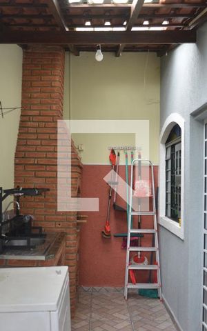 Casa à venda com 215m², 4 quartos e 2 vagasÁrea gourmet