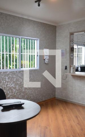 Casa à venda com 215m², 4 quartos e 2 vagasSala