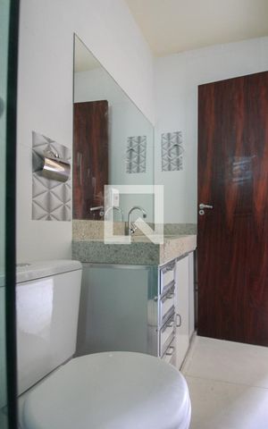 Apartamento à venda com 65m², 2 quartos e 1 vaga Apartamento à venda com 65m², 2 quartos e 1 vagaBanheiro da Suíte