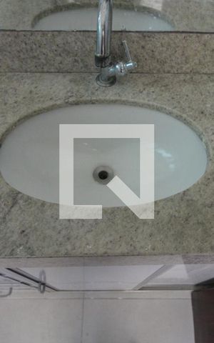 Apartamento à venda com 65m², 2 quartos e 1 vaga Apartamento à venda com 65m², 2 quartos e 1 vagaBanheiro da Suíte