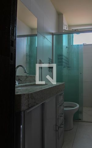 Apartamento à venda com 65m², 2 quartos e 1 vaga Apartamento à venda com 65m², 2 quartos e 1 vagaBanheiro Social
