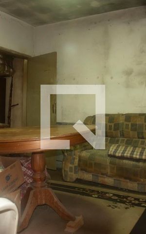 Casa à venda com 150m², 2 quartos e 2 vagasSala
