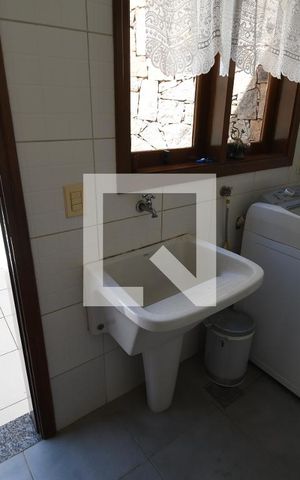 Casa de condomínio à venda com 500m², 3 quartos e 4 vagasÁrea de Serviço