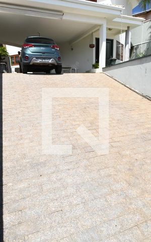 Casa de condomínio à venda com 500m², 3 quartos e 4 vagasGaragem