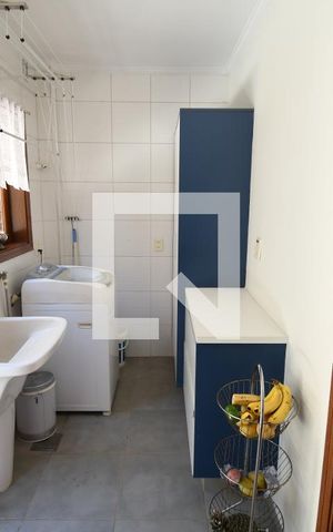 Casa de condomínio à venda com 500m², 3 quartos e 4 vagasÁrea de Serviço