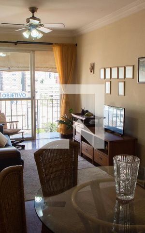 Apartamento à venda com 104m², 3 quartos e 2 vagas Apartamento à venda com 104m², 3 quartos e 2 vagasSala