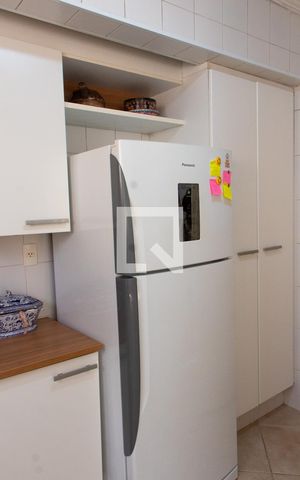 Apartamento à venda com 104m², 3 quartos e 2 vagas Apartamento à venda com 104m², 3 quartos e 2 vagasCozinha