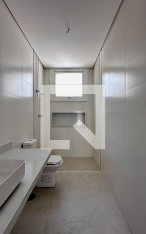 Casa à venda com 712m², 4 quartos e 4 vagas Casa à venda com 712m², 4 quartos e 4 vagasBanheiro Suíte 2