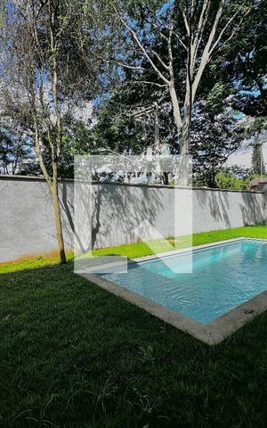 Casa à venda com 712m², 4 quartos e 4 vagas Casa à venda com 712m², 4 quartos e 4 vagasVaranda/Quintal